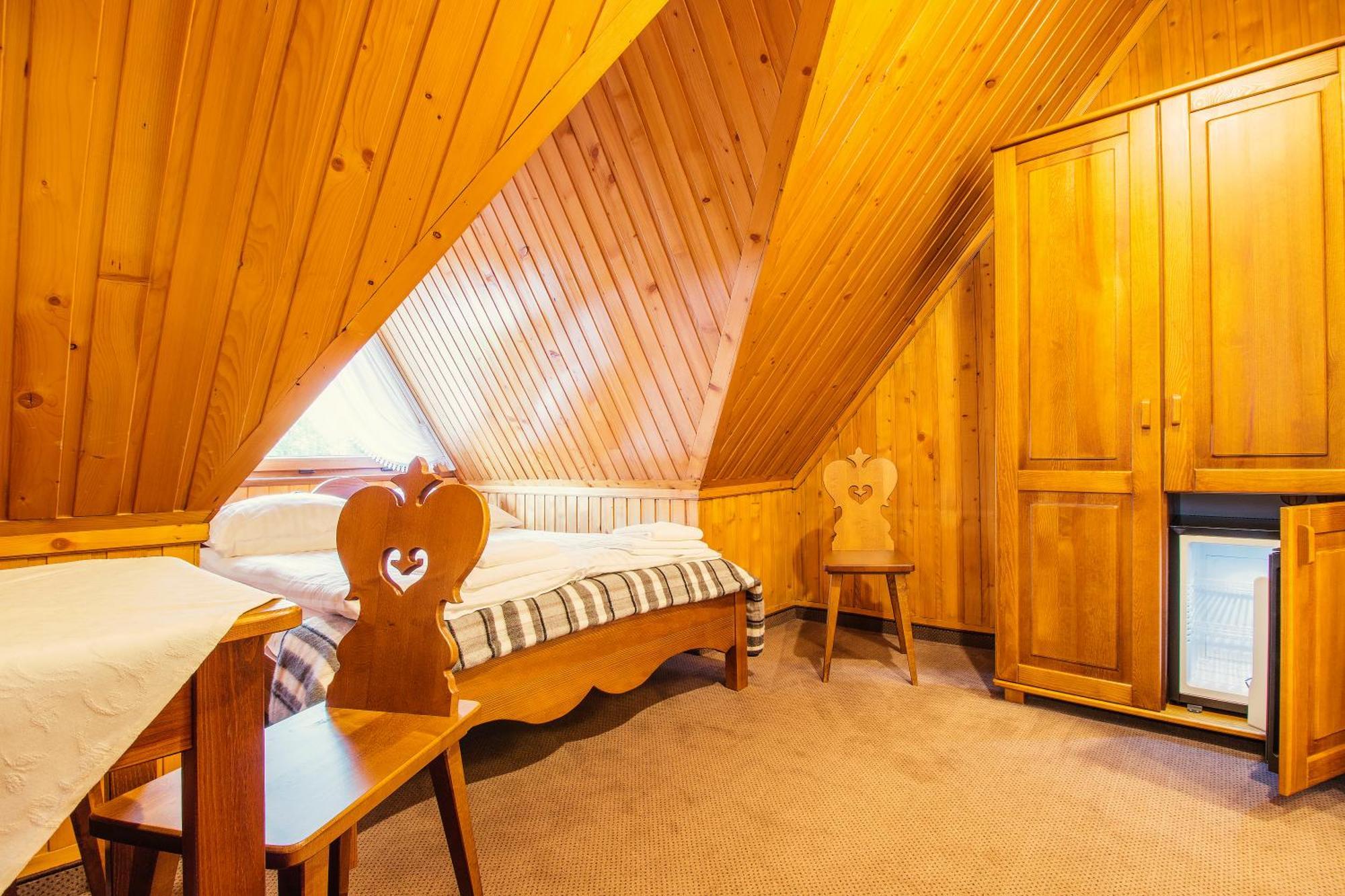 Dw Koscielec, Zakopane
